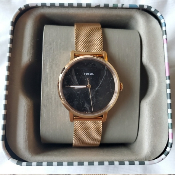 NWT Fossil watch! Rose gold - Picture 2 of 7